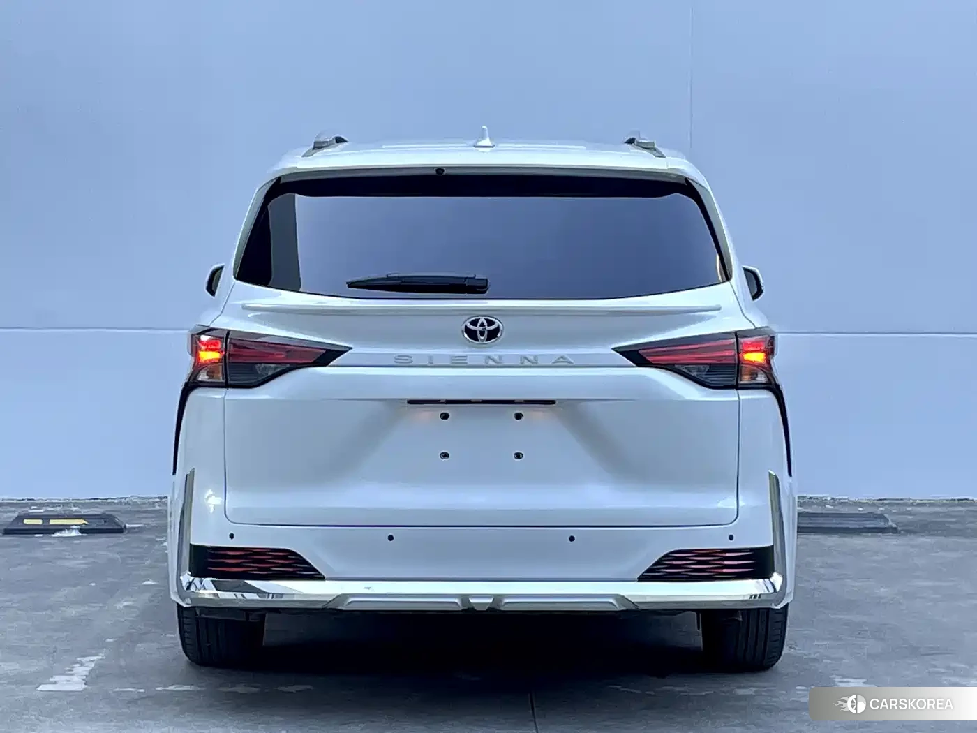 Toyota Sienna 2024 Белый из Китая