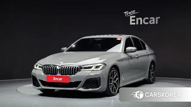 BMW 5 Series (G30) 2022 Серебристо-серый из Кореи