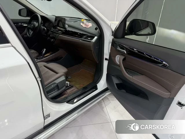BMW X1 2021 Белый из Китая