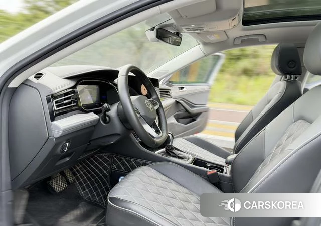 Volkswagen Sagitar 2023 Белый из Китая