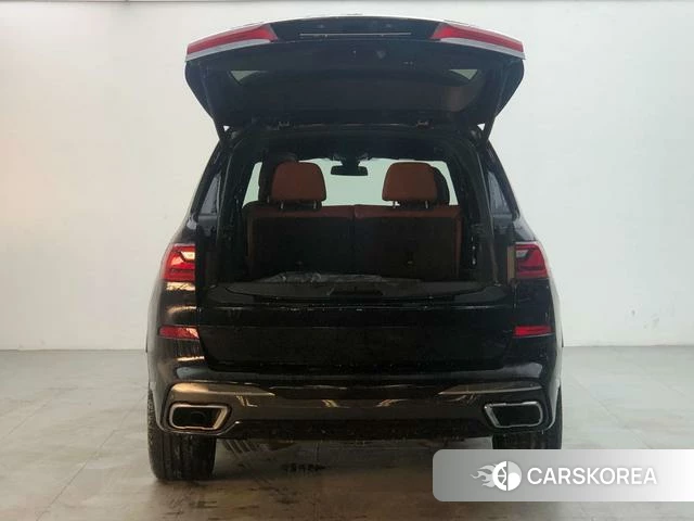 BMW X7 2021 Черный из Китая