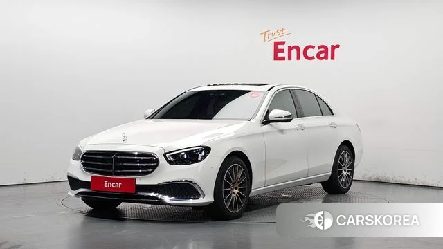 Mercedes-Benz E-Class W213 2021 Белый из Кореи
