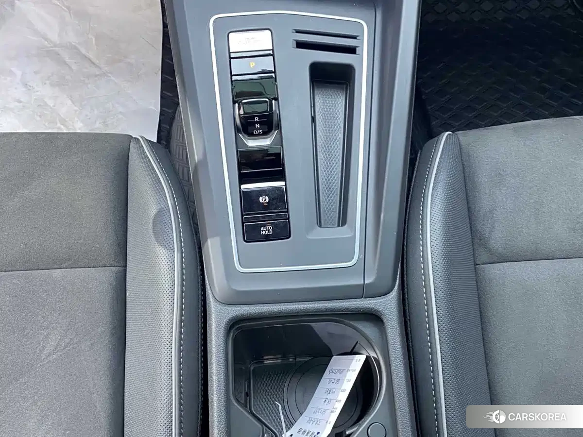 Volkswagen Golf 2023 Silver/gray из Китая, фото 2