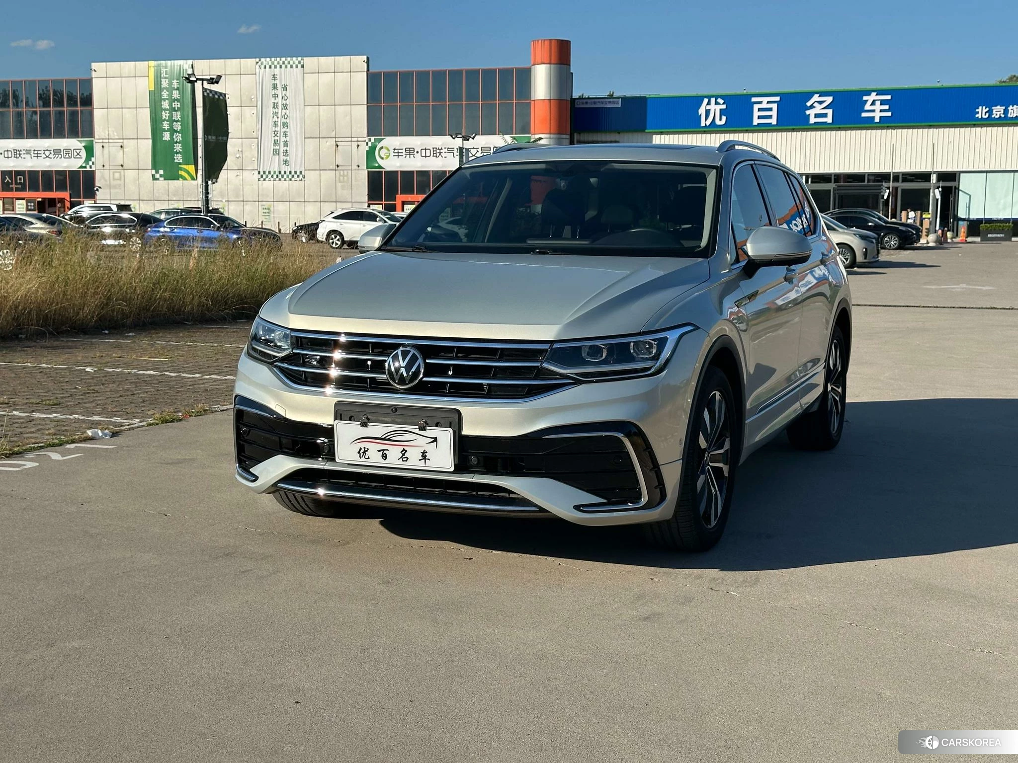 Volkswagen Tiguan L 2021 Шампань из Китая