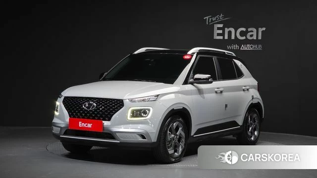 Hyundai Venue 2023 Серебряный двухцветный из Кореи