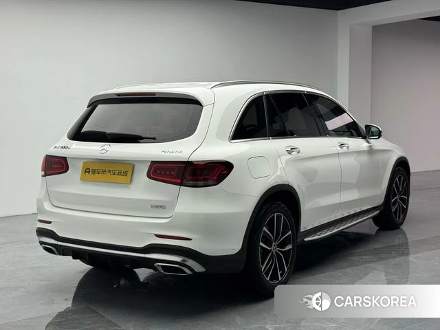 Mercedes-Benz GLC 2022 Белый из Китая