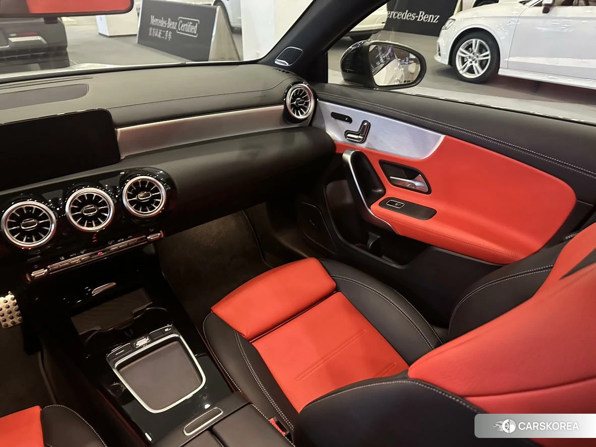 Mercedes-Benz AMG A-Class 2024 Белый из Китая