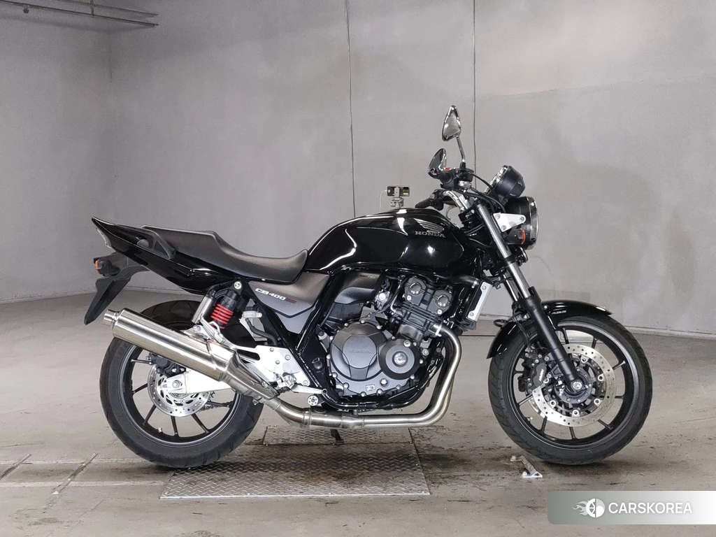 Проданный Honda CB400SF 2021 из Японии