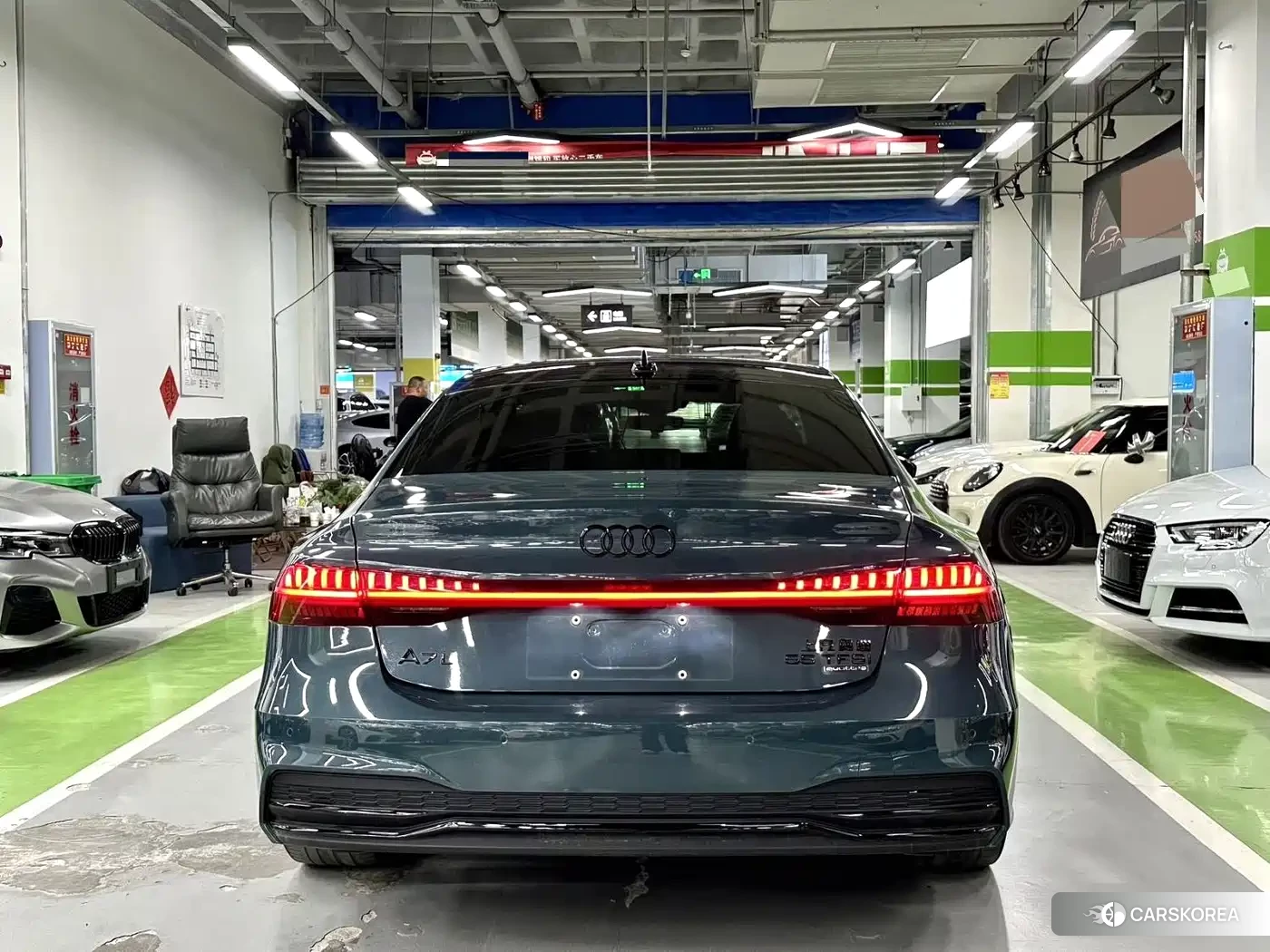 Audi A7L 2021 Синий из Китая