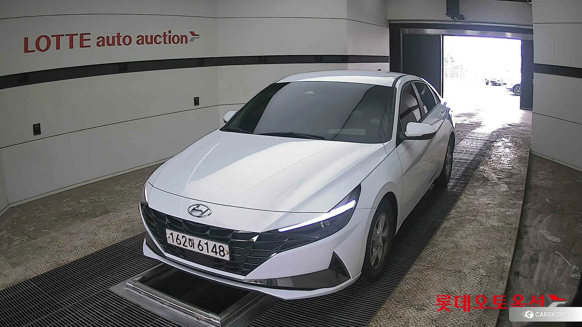Hyundai Avante 2021 Polar White из Кореи