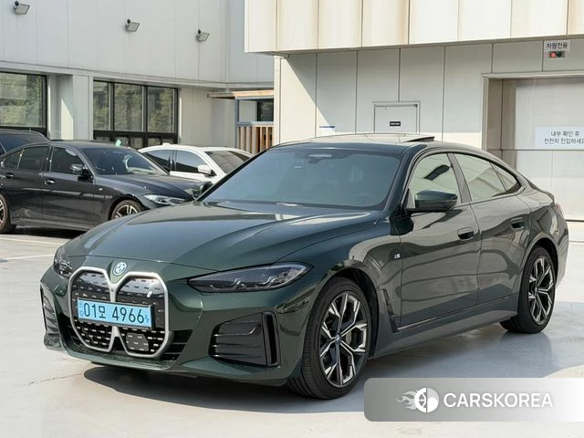 BMW i4 2022 Темно-зеленый из Кореи