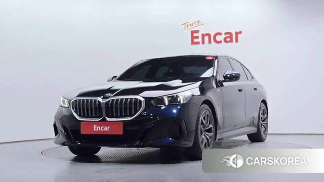 BMW 5 Series (G60) 2025 Черный из Кореи