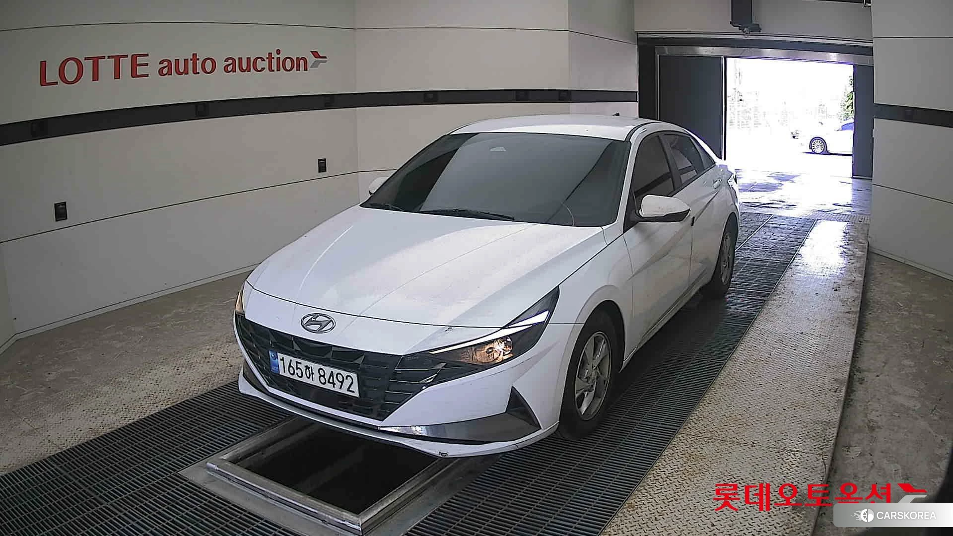 Hyundai Avante 2022 Polar White из Кореи