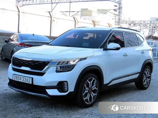 Kia Seltos 2022 Белый из Кореи