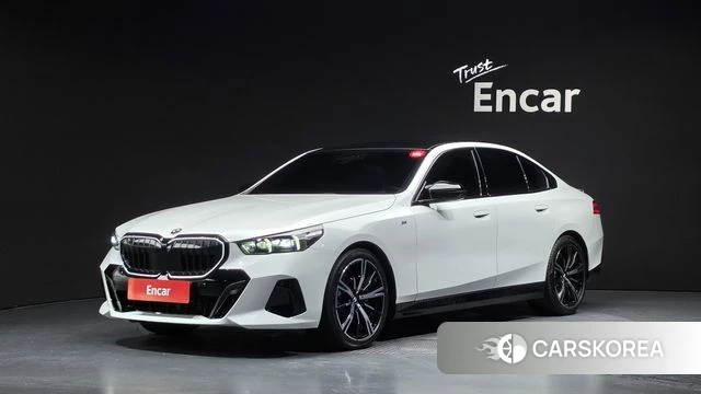 BMW 5 Series (G60) 2024 Белый из Кореи