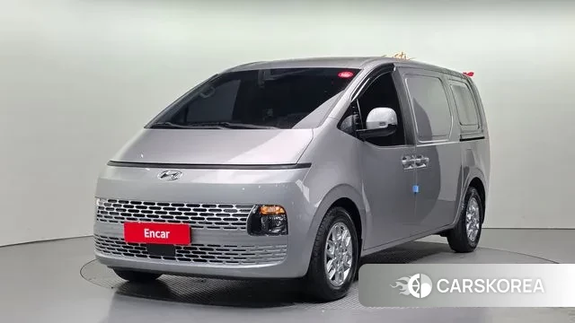 Hyundai Staria 2023 Серебряный из Кореи