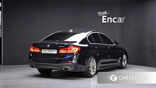 BMW 5 Series (G30) 2019 Черный из Кореи