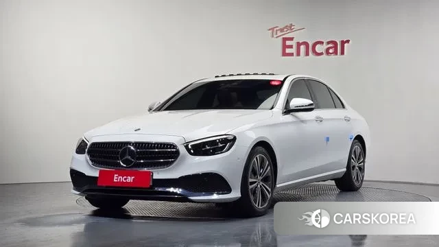 Mercedes-Benz E-Class W213 2021 Белый из Кореи