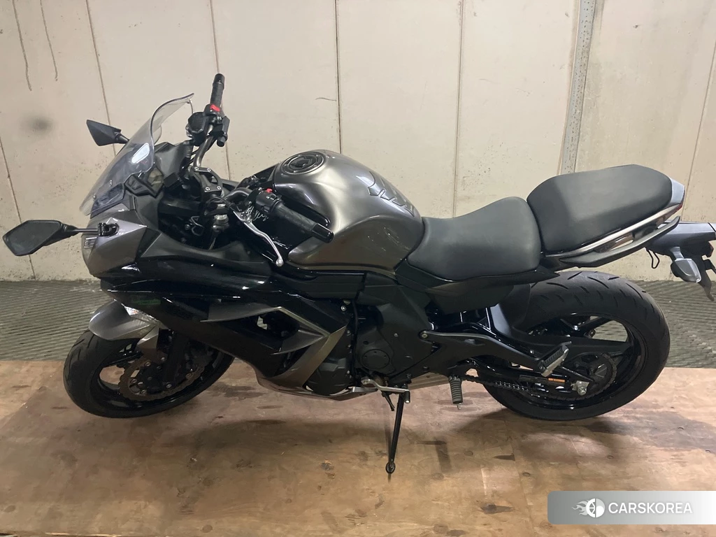 Проданный Kawasaki Ninja 400-2 2017 из Японии, фото 2