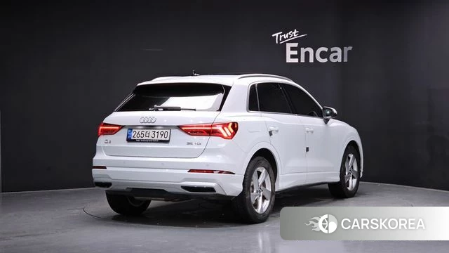 Audi Q3 (F3) 2020 Белый из Кореи