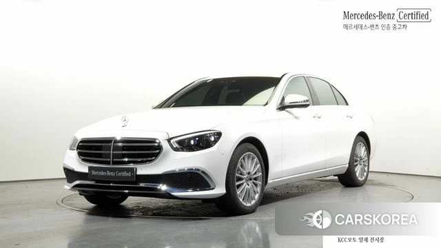 Mercedes-Benz E-Class W213 2022 Белый из Кореи