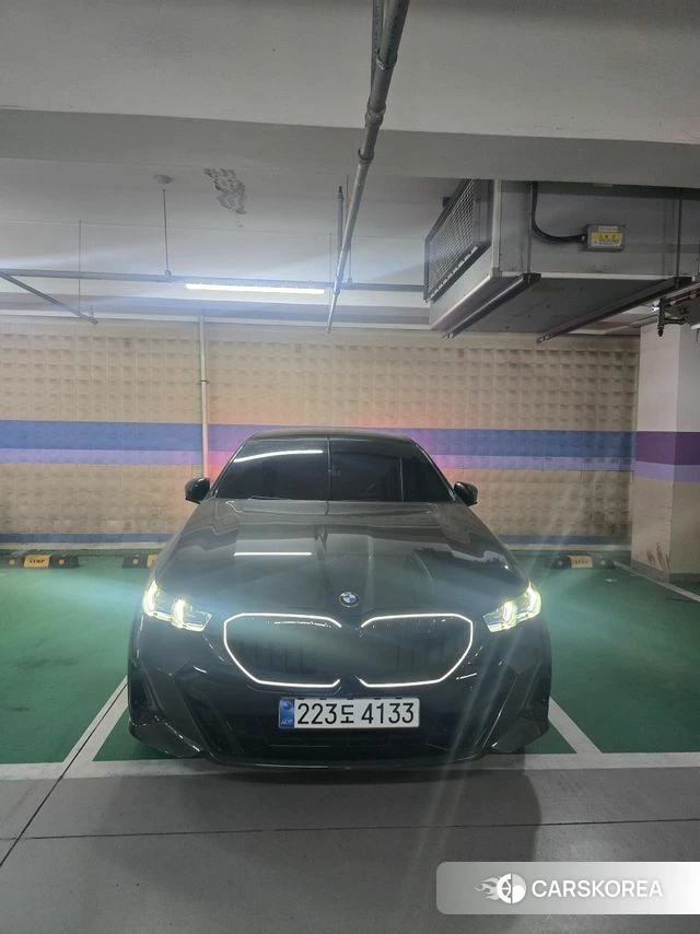 BMW 5 Series (G60) 2025 Серый из Кореи