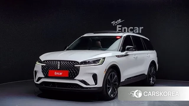 Lincoln Aviator 2nd generation 2024 Белый из Кореи