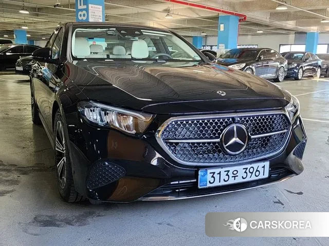 Mercedes-Benz E-Class W214 2025 Черный из Кореи