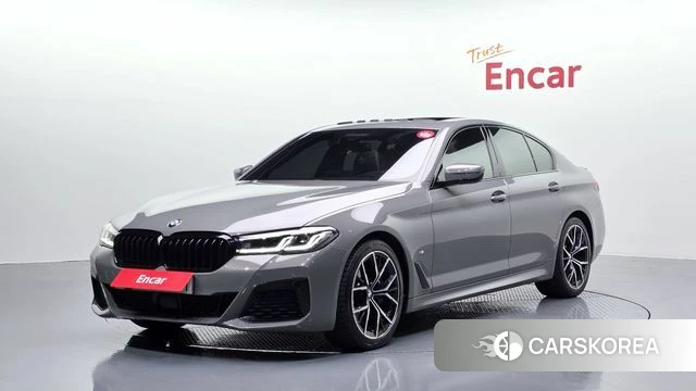 BMW 5 Series (G30) 2022 Серебристо-серый из Кореи