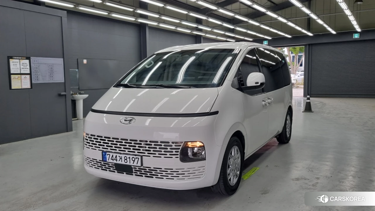 Hyundai Staria 2021 Белый из Кореи