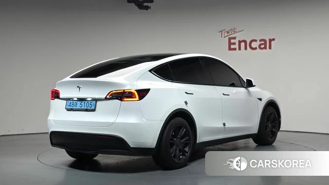 Tesla Model Y 2023 Белый из Кореи