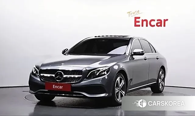 Mercedes-Benz E-Class W213 2018 Серый из Кореи