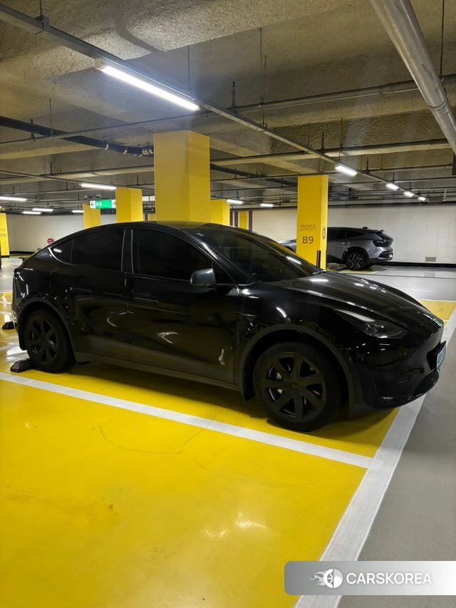 Tesla Model Y 2024 Черный из Кореи