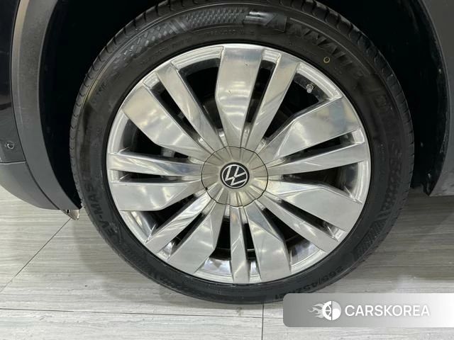 Volkswagen Tourang 2021 Черный из Китая