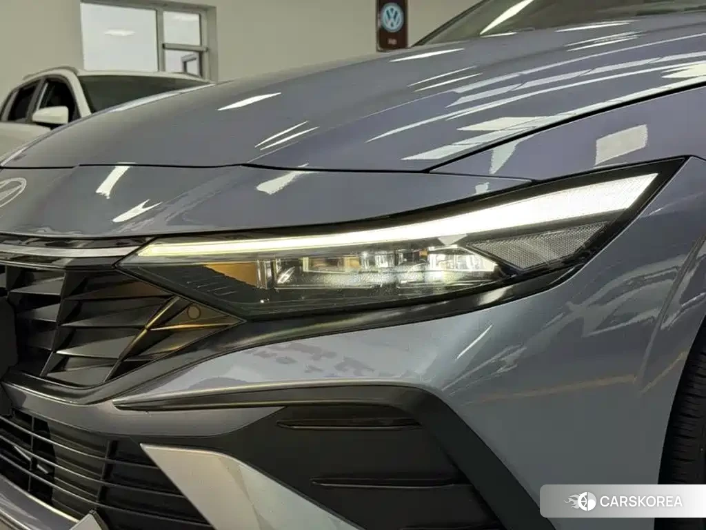 Hyundai Elantra 2023 Синий из Китая