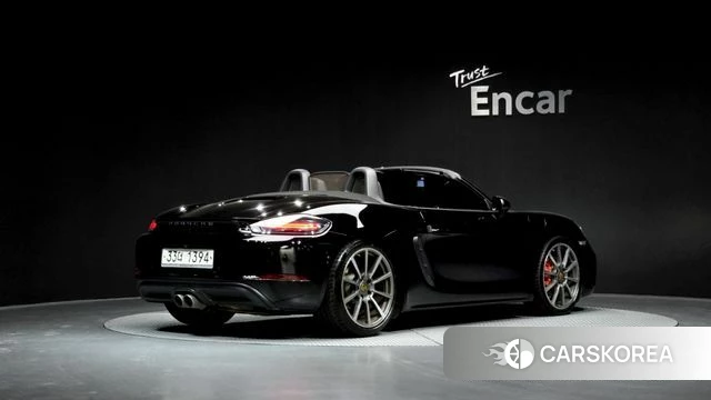 Porsche 718 Boxster 2018 Черный из Кореи