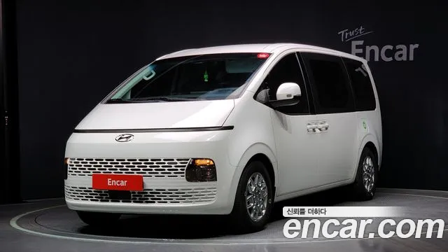 Hyundai Staria 2023 Белый из Кореи