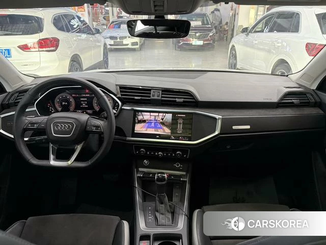 Audi Q3 2022 Белый из Китая