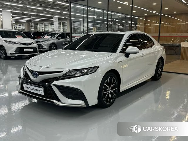 Toyota Camry (XV70) 2024 Белый из Кореи