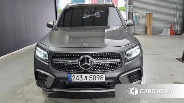 Mercedes-Benz GLB-Class X247 2024 Серебристо-серый из Кореи