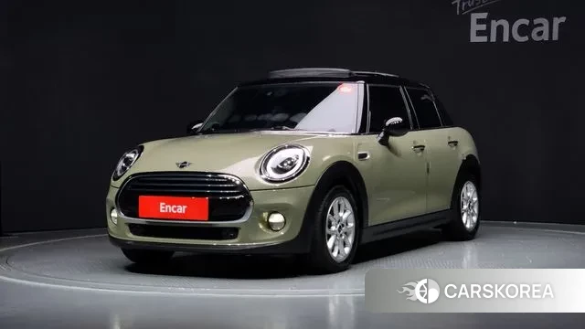 Mini Cooper 2018 Песочный из Кореи