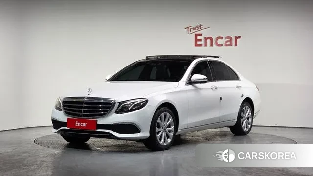 Mercedes-Benz E-Class W213 2019 Белый из Кореи