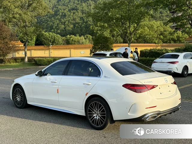 Mercedes-Benz Class C 2023 Белый из Китая