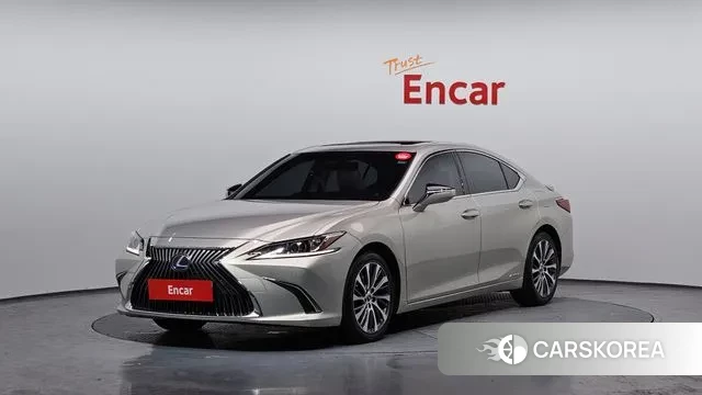 Lexus ES300h 7th generation 2018 Жемчужный цвет из Кореи