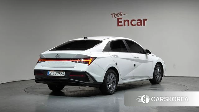 Hyundai The New Avante Hybrid (CN7) 2025 Белый из Кореи