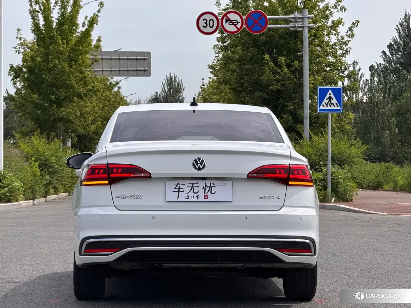 Volkswagen Bora 2023 Белый из Китая