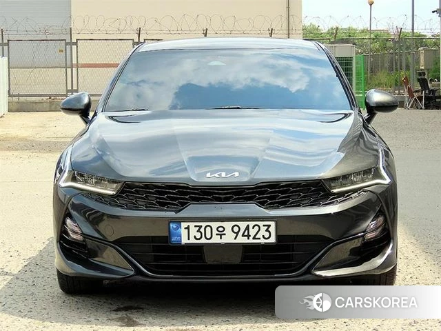 Kia K5 3rd generation 2023 Серый из Кореи