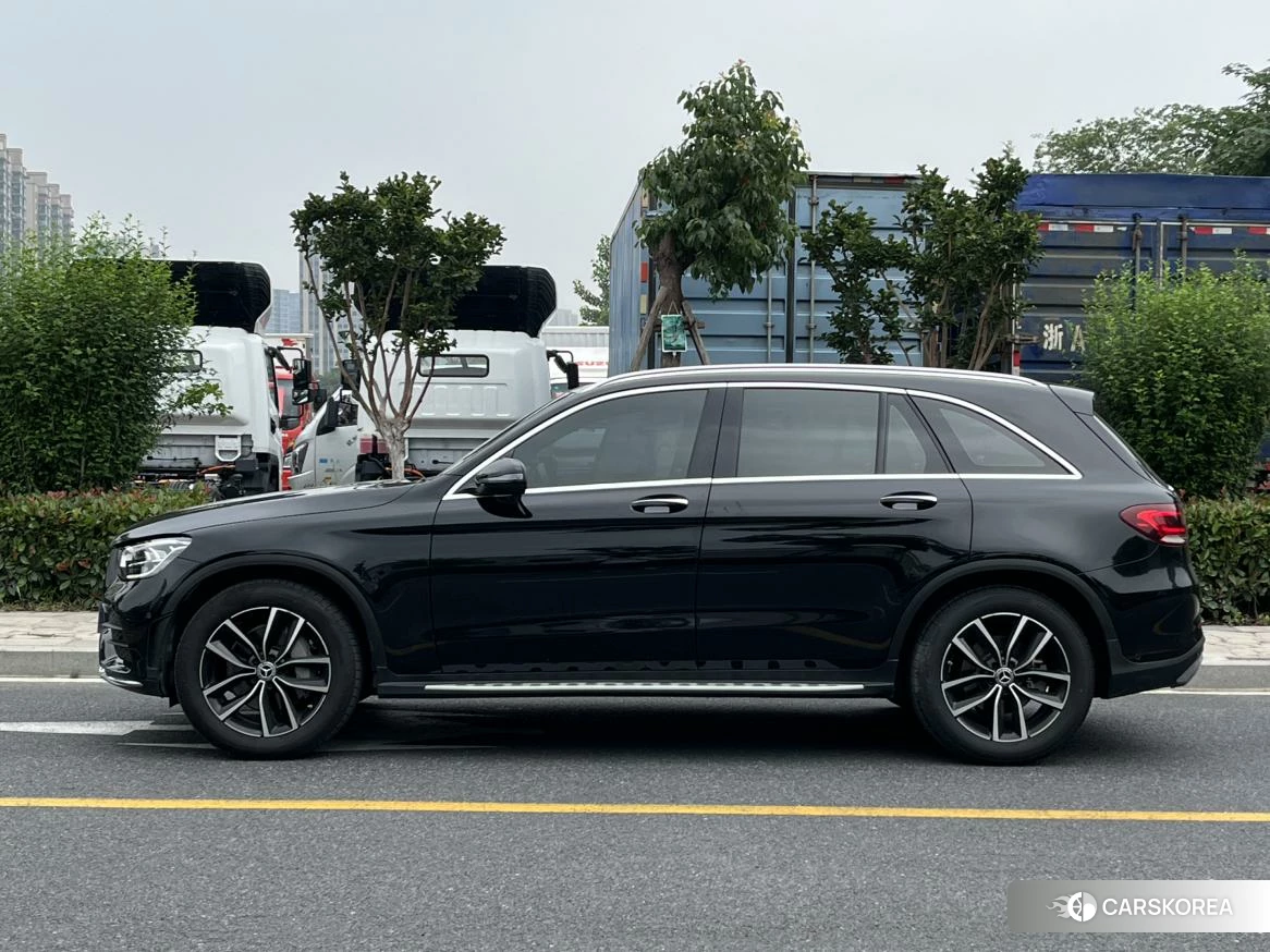 Mercedes-Benz GLC 2022 Черный из Китая