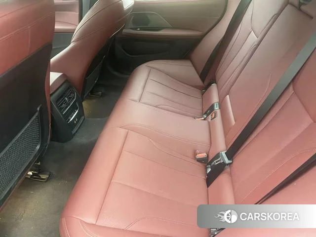 BMW i4 2025 Темно-серый из Китая