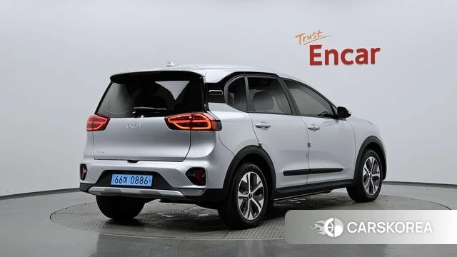 Kia Niro Plus 2023 Серебряный из Кореи
